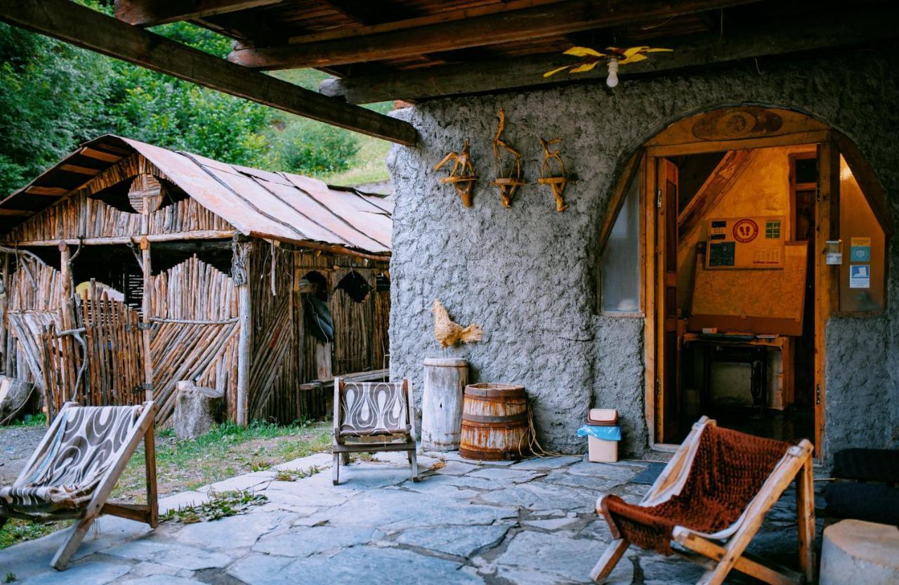 Korsha Guesthouse Roshka Екстер'єр фото