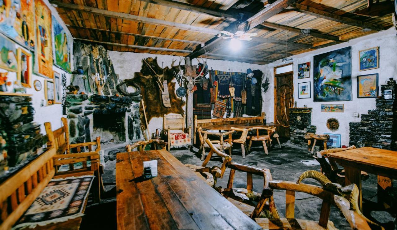 Korsha Guesthouse Roshka Екстер'єр фото