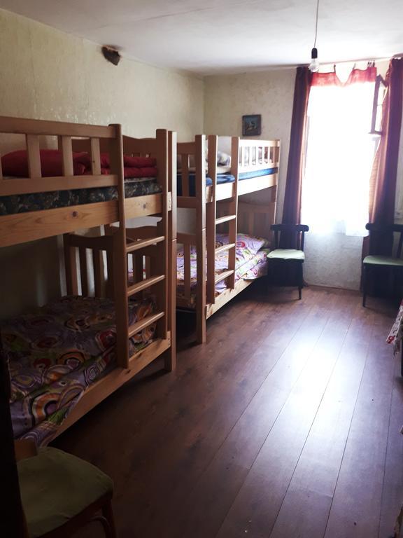 Korsha Guesthouse Roshka Екстер'єр фото