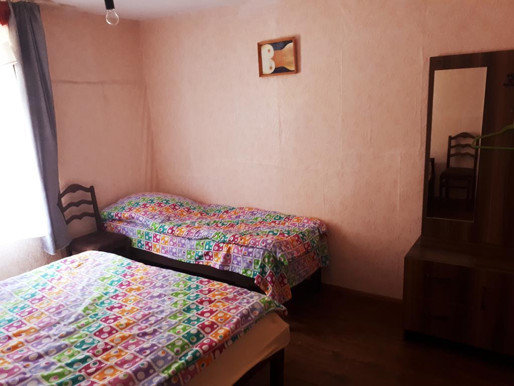 Korsha Guesthouse Roshka Екстер'єр фото