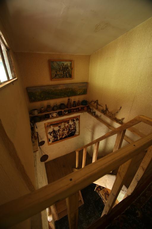 Korsha Guesthouse Roshka Екстер'єр фото