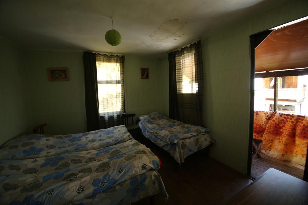Korsha Guesthouse Roshka Екстер'єр фото